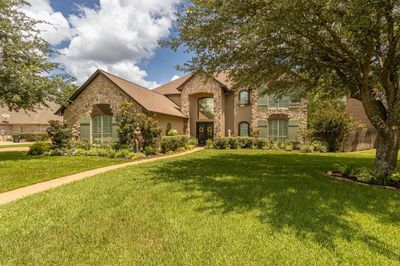 6724 Sherbrooke Drive, House other with 4 bedrooms, 3 bathrooms and null parking in Tyler TX | Image 3