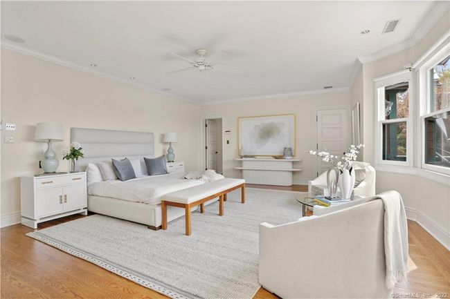 PRIMARY SUITE // A true sanctuary offering wonderful views of the grounds and LI Sound. | Image 17