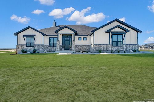 158 Estates Dr, La Vernia, TX, 78121-0147 | Card Image