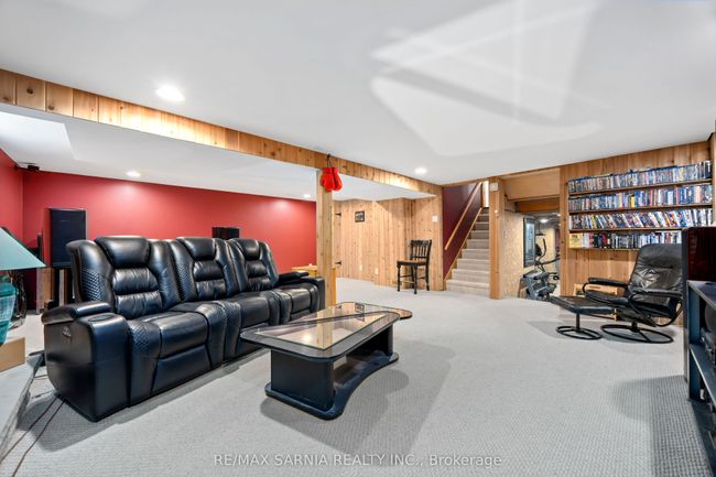 4186 Fairweather Rd, House other with 4 bedrooms, 2 bathrooms and 6 parking in Petrolia ON | Image 30