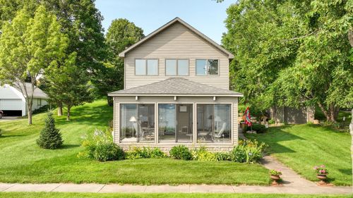 902 1st St, Pepin, WI, 54759 | Card Image