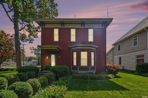302 S Main St, Middlebury, IN, 46540-8446 | Card Image