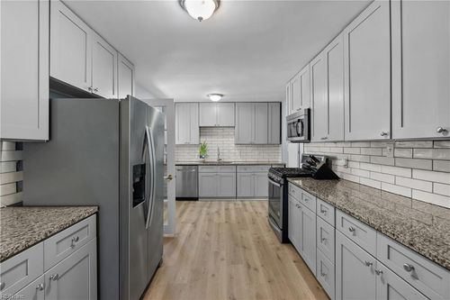 48 Cornwall Ter, Hampton, VA, 23666-2812 | Card Image