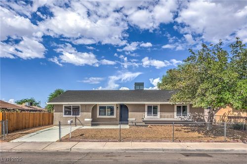 3711 Lone Oak St, Las Vegas, NV, 89115-0309 | Card Image
