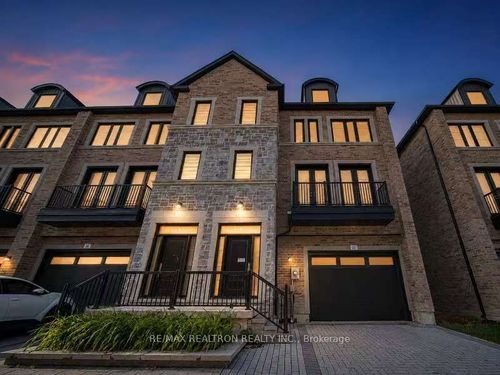 21-260 Eagle St, Newmarket, ON, L3Y1K1 | Card Image