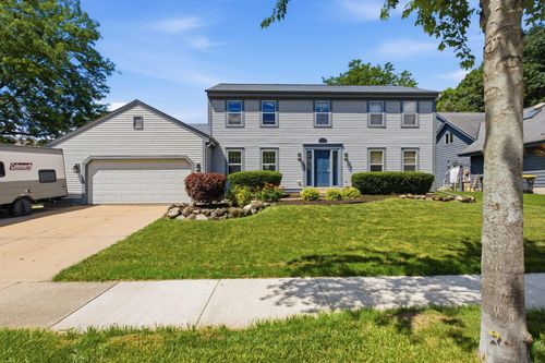 1232 Cavalier Dr, Waukesha, WI, 53186-6806 | Card Image