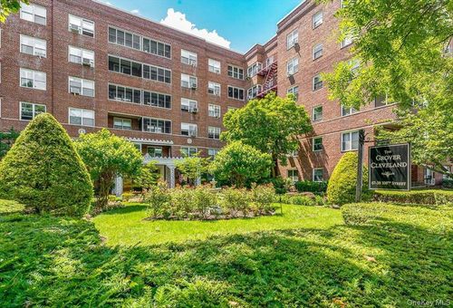 c34-67-38 108th St, Forest Hills, NY, 11375-2355 | Card Image