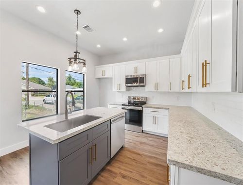 4818 Paula Street, Houston, TX, 77033 | Card Image