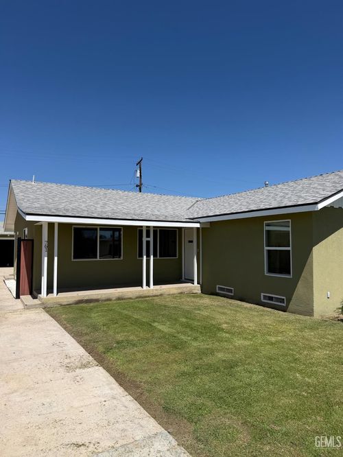 761 3rd St, Mc Farland, CA, 93250-1008 | Card Image