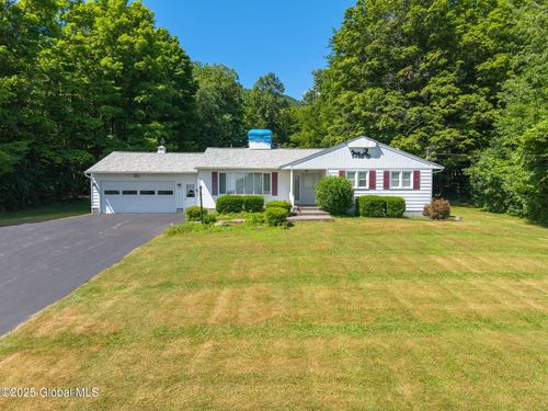 921 Altamont Voorheesville Rd, Altamont, NY, 12009-4912 | Card Image