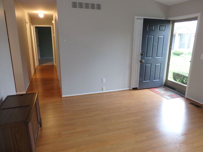 UNIT-2 - 140 Pine Tree Ridge Dr, Condo with 2 bedrooms, 3 bathrooms and null parking in Waterford MI | Image 14