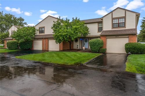 8475 Woodgrove Dr, Washingtn Twp, OH, 45458 | Card Image