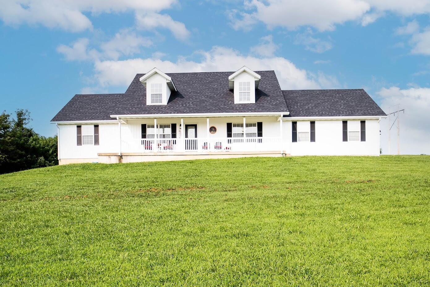 512th Rd, Bolivar, MO 65613