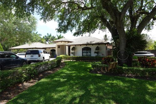 5200 Sw 113th Ave, Davie, FL, 33330-2809 | Card Image