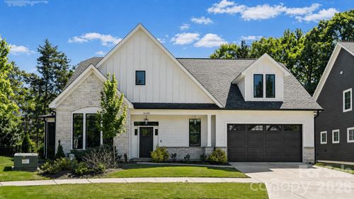 14140 Shelburne Village Dr, Charlotte, NC, 28278-8238 | Card Image