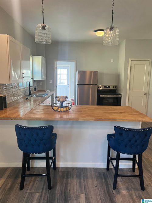 809 6th Way, BIRMINGHAM, AL, 35214-5819 | Card Image