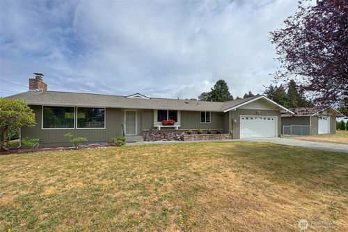 860 Thornton Dr, Sequim, WA, 98382-9594 | Card Image