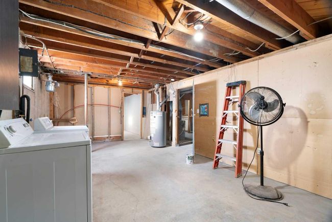221 Frederick Avenue W, House other with 3 bedrooms, 1 bathrooms and 1 parking in Standard AB | Image 26
