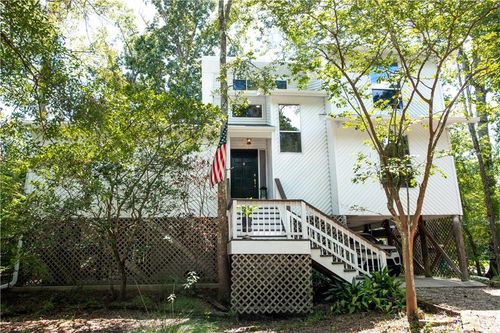 90 Zinnia Dr, Covington, LA, 70433-9116 | Card Image