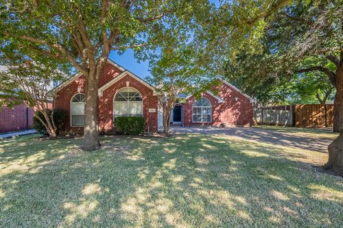 641 Cottonwood Trl, Keller, TX, 76248-8258 | Card Image