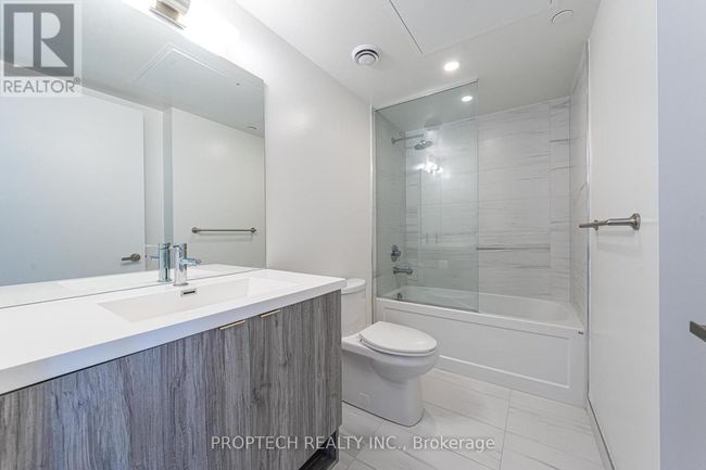 3009 - 138 Downes St, Condo with 2 bedrooms, 1 bathrooms and null parking in Toronto ON | Image 6