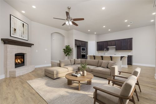 1829 Leo Dr, Van Alstyne, TX, 75495-8190 | Card Image
