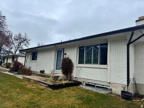 4608 S Locust Ln, Holladay, UT, 84117-5216 | Card Image