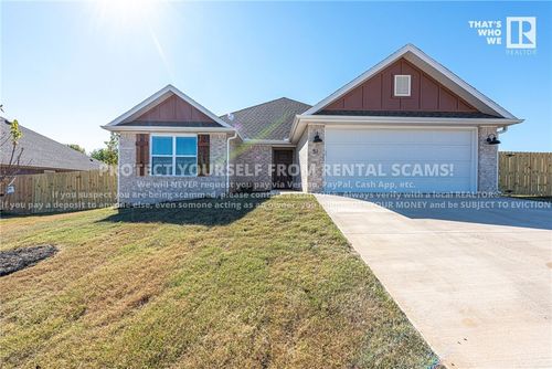 51 W Pitts St, Farmington, AR, 72730-2818 | Card Image