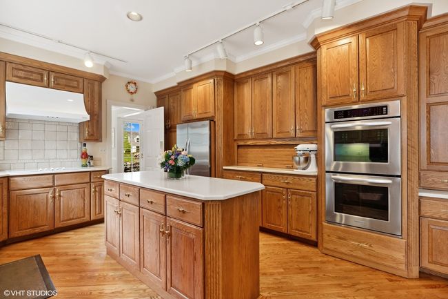 289 S South Shore Ln, House other with 3 bedrooms, 4 bathrooms and 2 parking in Lake Forest IL | Image 5