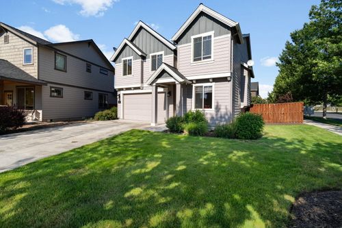 306 Nw 29th St, Redmond, OR, 97756-7303 | Card Image