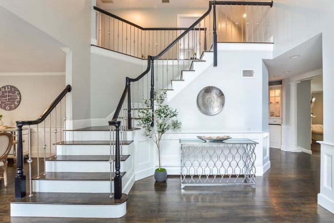 3 E High St, House other with 4 bedrooms, 5 bathrooms and 6 parking in Dartmouth MA | Image 4