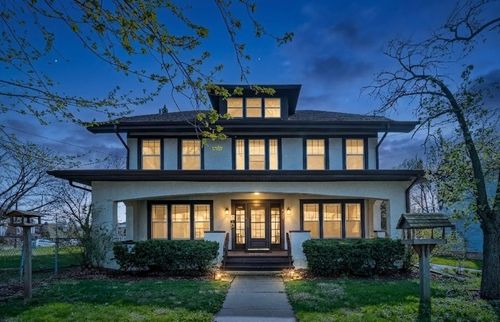 427 E Benton Street, Aurora, IL, 60505 | Card Image