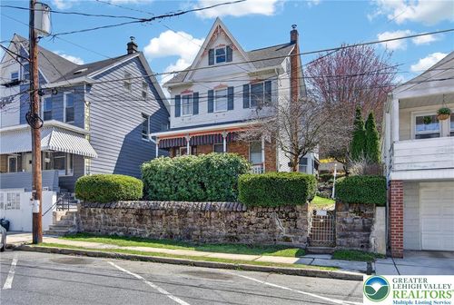 228 W Abbott St, Lansford, PA, 18232-1801 | Card Image