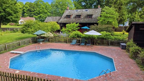 809 Traver Road, Pleasant Valley, NY, 12569 | Card Image