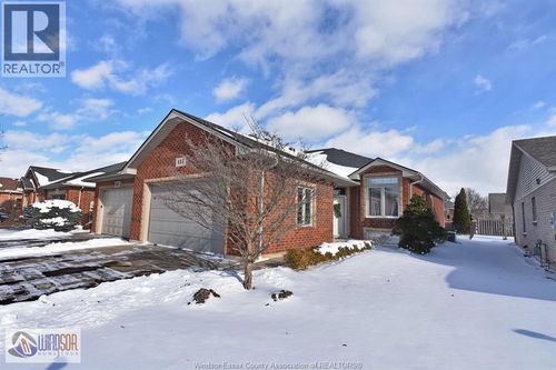 135 Woodycrest, Kingsville, ON, N9Y4G3 | Card Image