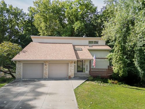 1904 Nw 45th Ter, Riverside, MO, 64150-9549 | Card Image