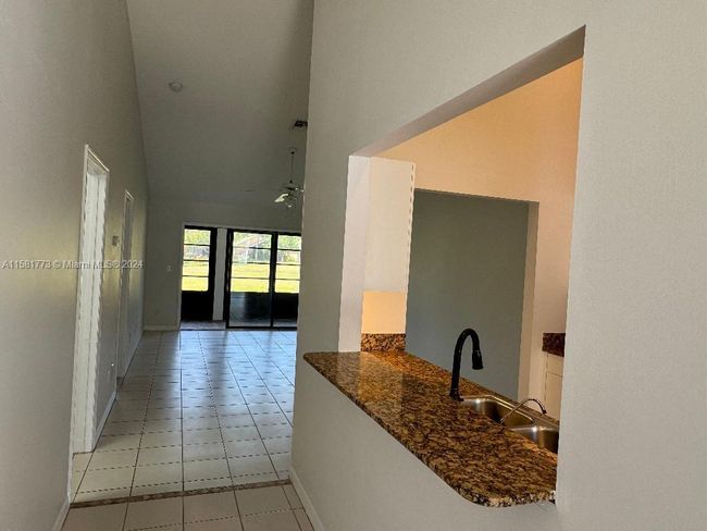 6114 Se Georgetown Pl, Home with 2 bedrooms, 2 bathrooms and null parking in Hobe Sound FL | Image 13