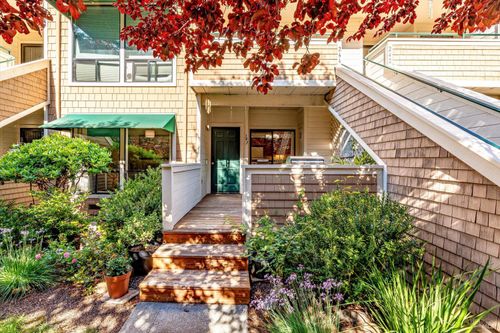 143-901 Russell Ave, Santa Rosa, CA, 95403-2692 | Card Image