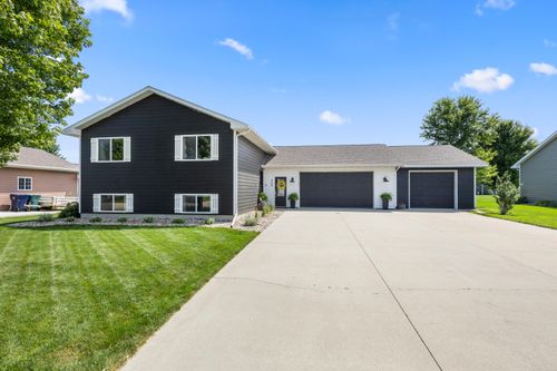 404 Jefferson Ave, Volga, SD, 57071-9029 | Card Image