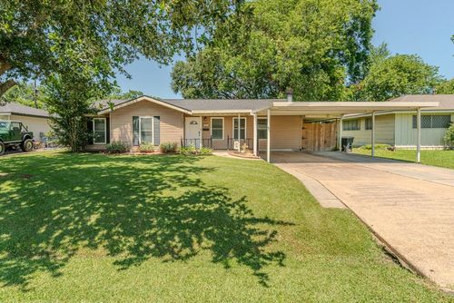 2418 Saba, Port Neches, TX, 77651 | Card Image