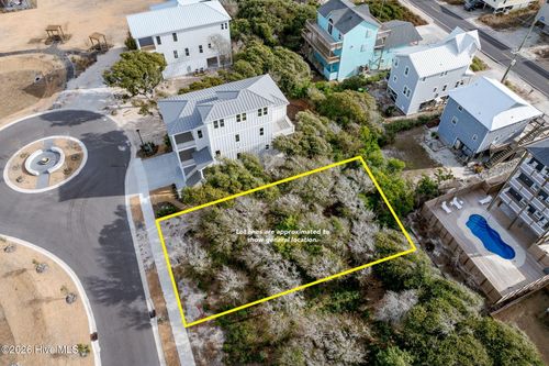 70 Peregrine Ct, Surf City, NC, 28445-1231 | Card Image