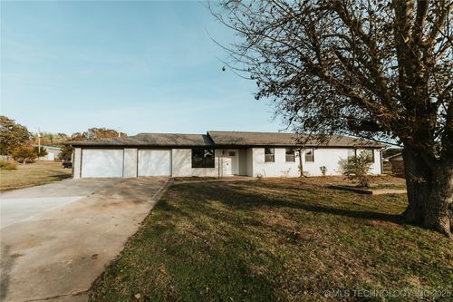 2022 Reeves Rd, Pawnee, OK, 74058-9436 | Card Image