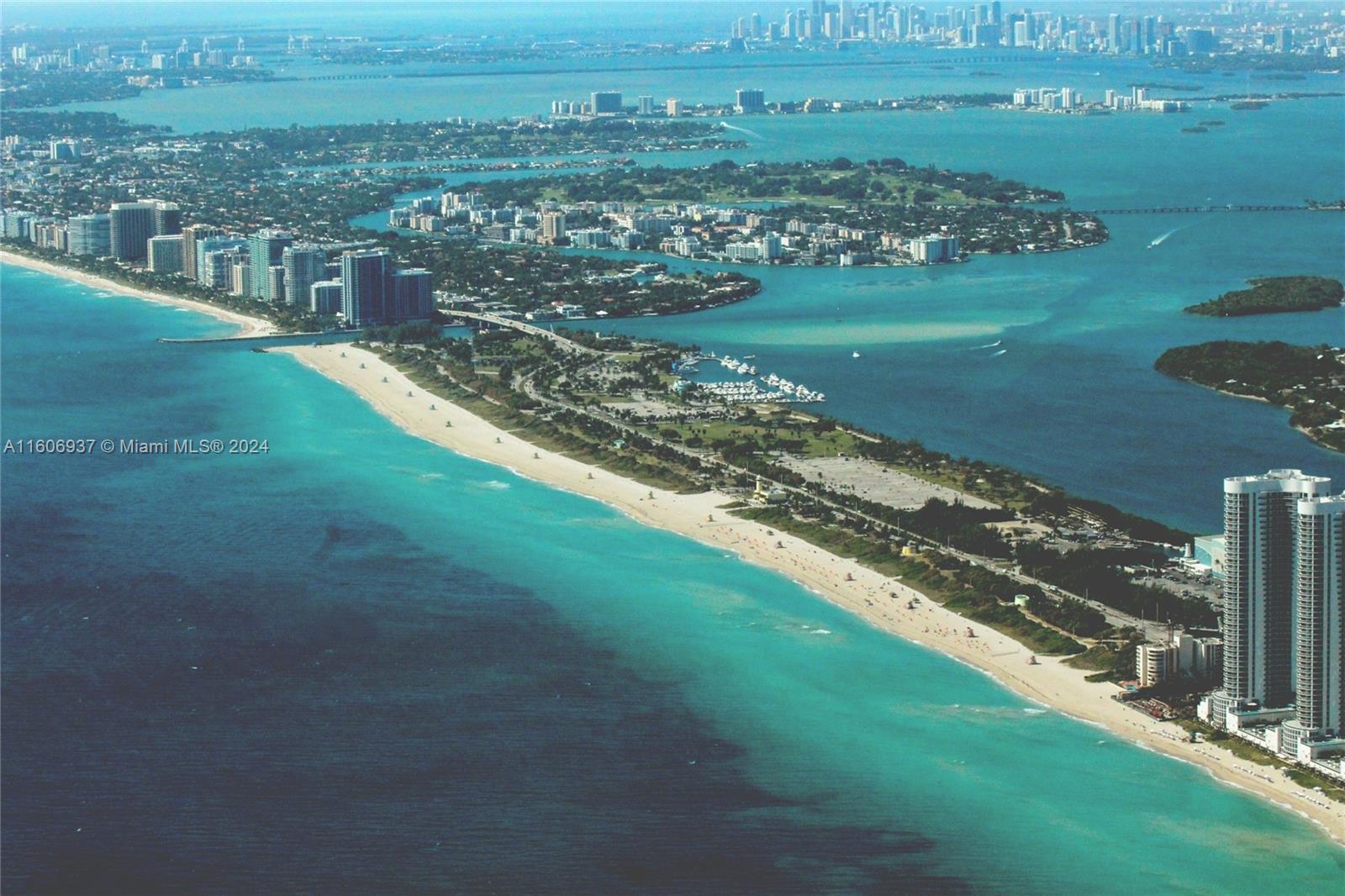 Northlake Dr, Hollywood, FL 33019