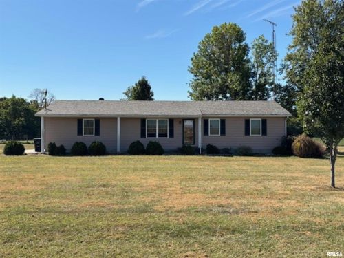 962 Red Stripe Rd, Sandoval, IL, 62882-2606 | Card Image