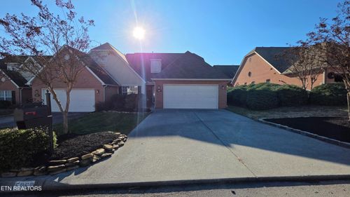 5963 Round Hill Ln, Knoxville, TN, 37912-4486 | Card Image