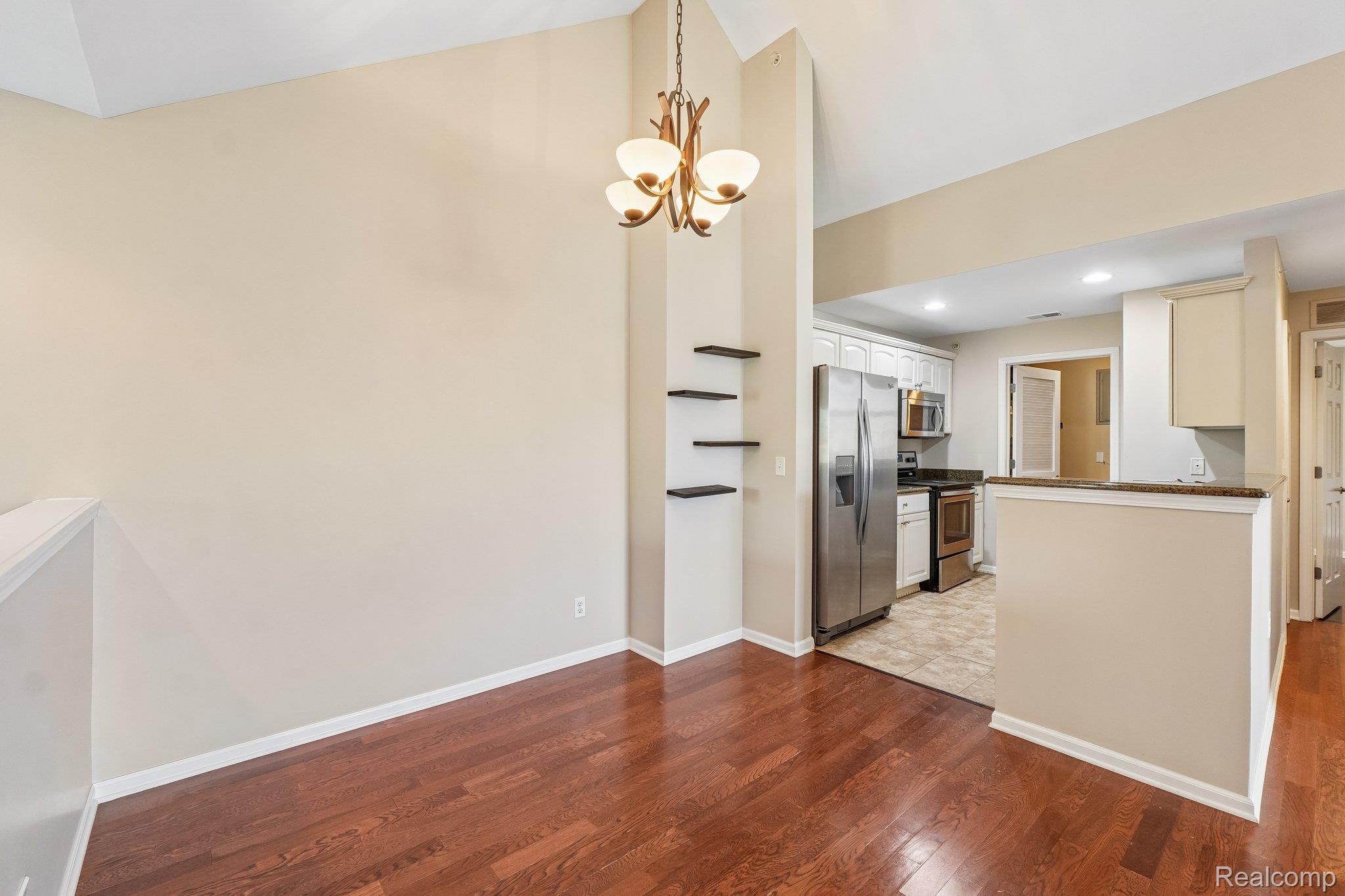 Residential Lease in Shelby Charter Township 5