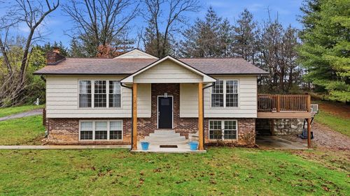 1210 Rowe St, New Tazewell, TN, 37825-7110 | Card Image