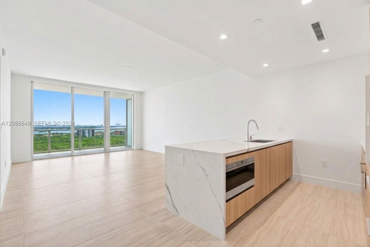 Residential Lease in North Miami 3