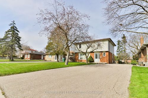 25 Edenborough Dr, Brampton, ON, L6T3A2 | Card Image