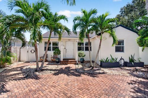 612 N C St, Lake Worth Beach, FL, 33460-2830 | Card Image